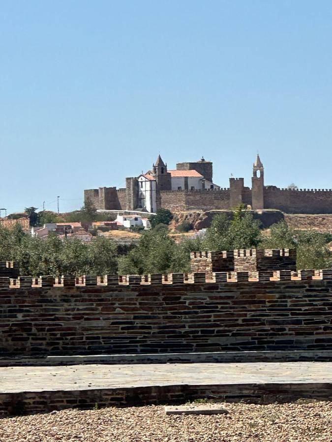 Casa de férias para 6 pessoas, com jardim e piscina, com animais de estimação em Moura