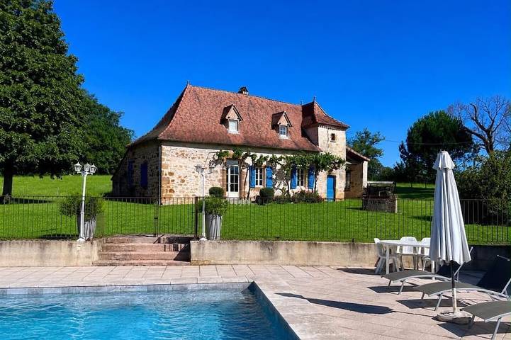 Location de vacances pour 4 personnes, avec jardin à Lissac-et-Mouret