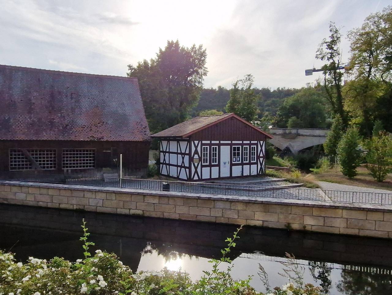 Ganze Ferienwohnung, Ferienwohnung "Kleine Auszeit" - Fewo mit Balkon in ruhiger Lage in Naumburg, Saale-Unstrut