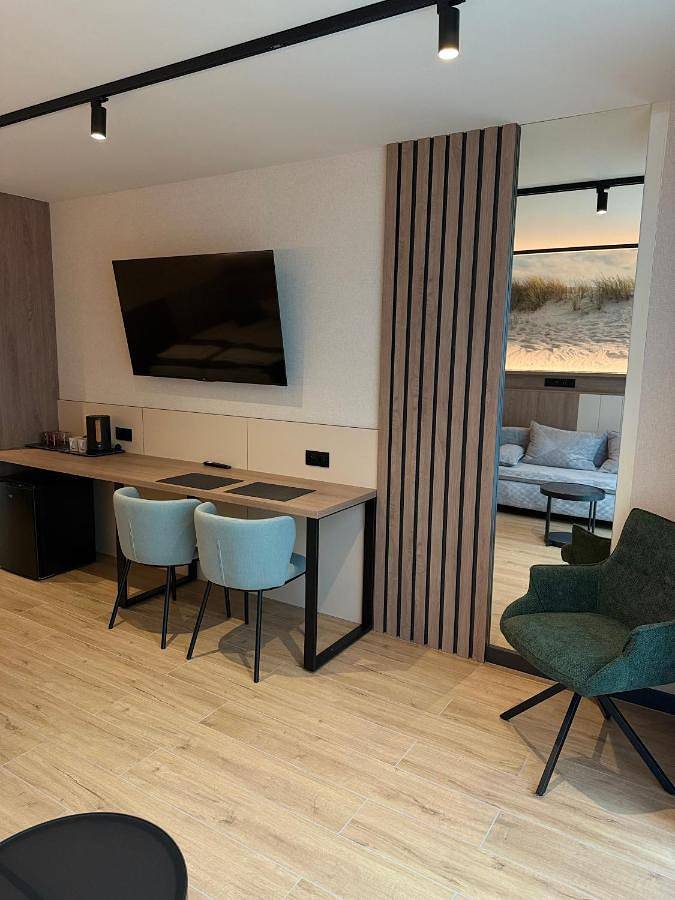 Wynajem wakacyjny dla 2 osób, z balkon i basen oraz ogród i sauna w Łazy