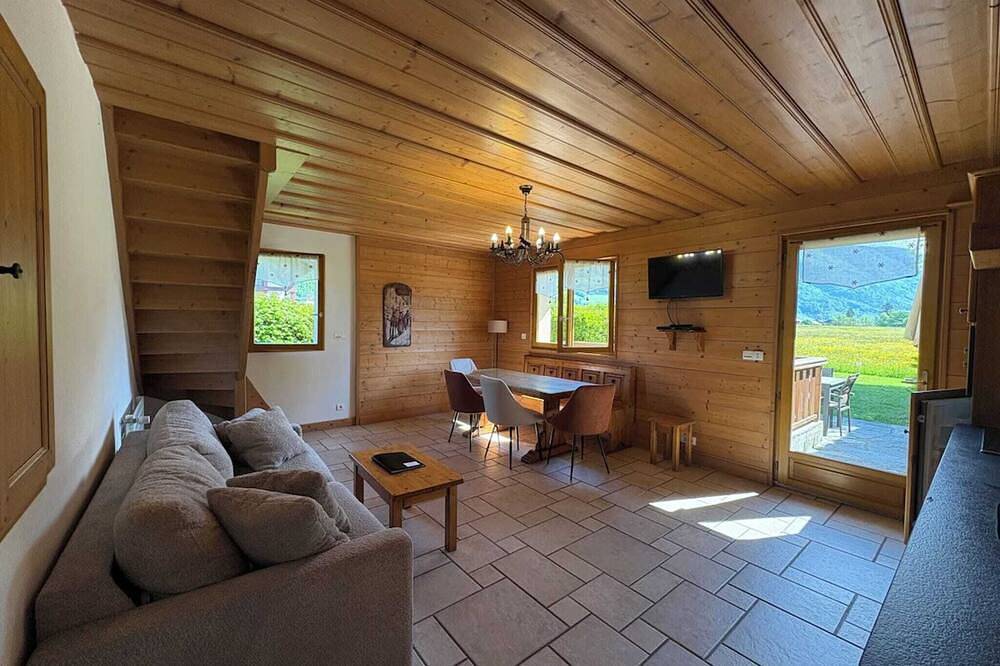 Ganze Wohnung, Apartment mit Innenpool 34 ° Hydromassage Jaccuzi Fitnessheim in Taninges, Region Bonneville