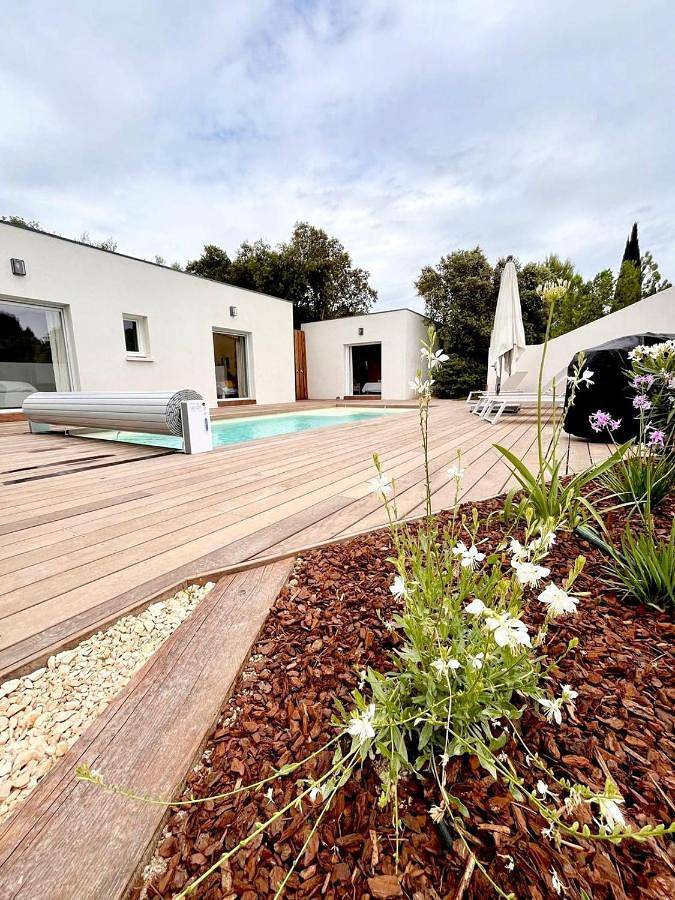 Location de vacances pour 6 personnes, avec Terrasse ainsi que Piscine et Vue à Saint-Maximin (Oise) - 2