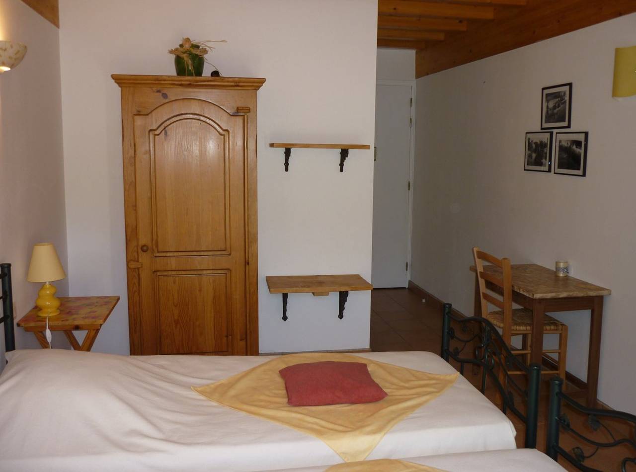 Chambres d'hôtes La Bourdasse - Chambre L'Ariègeoise in Loubens, Parc naturel régional des Pyrénées ariégeoises