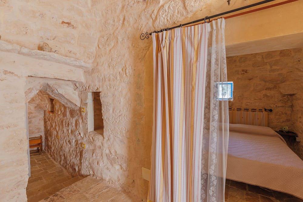 Erstaunliche 'Trullo Tarantini' in Latiano, Salento