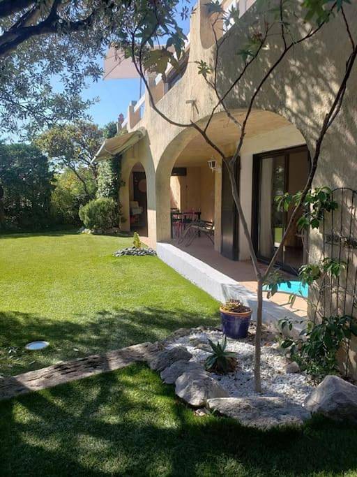 Apartamento de vacaciones para 4 personas, con jardín y piscina - 1
