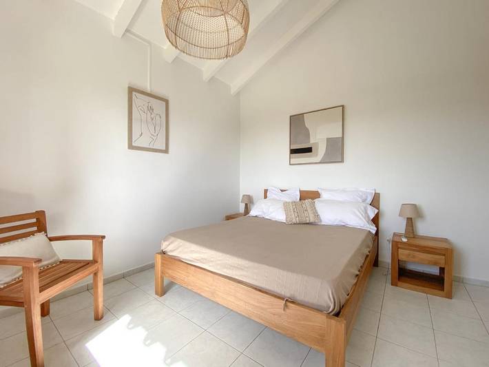 Location de vacances pour 8 personnes, avec vue sur le lac et vue ainsi que terrasse et jardin dans Plage des Salines - 3