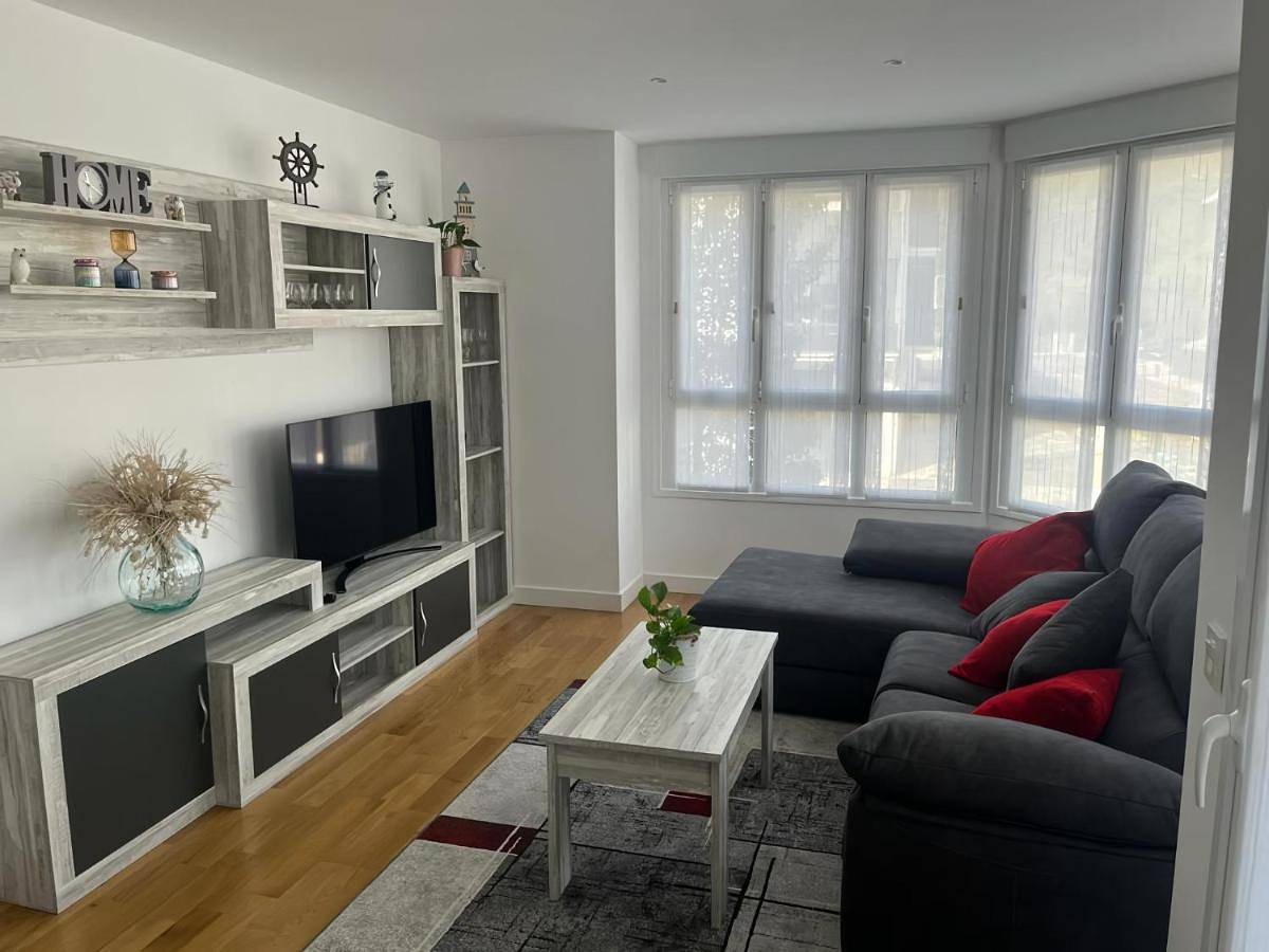 Apartamento entero, Palota - Moderno y acogedor ideal familias by Egona in Orio, Costa Vasca