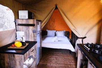 Camping pour 5 Personnes dans Saint-Saturnin-lès-Apt, Parc naturel régional du Luberon, Photo 1