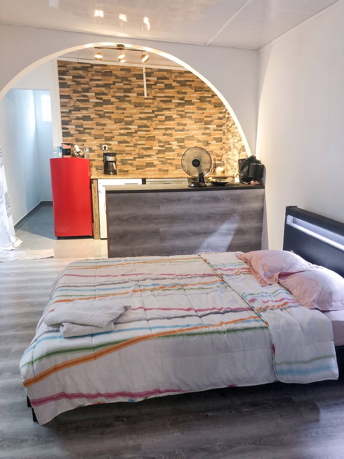Studio entier, Studio charmant à Saint-Pierre - 30 m² - Proche jardin clôturé in Saint-Pierre (Réunion), Île de la Réunion