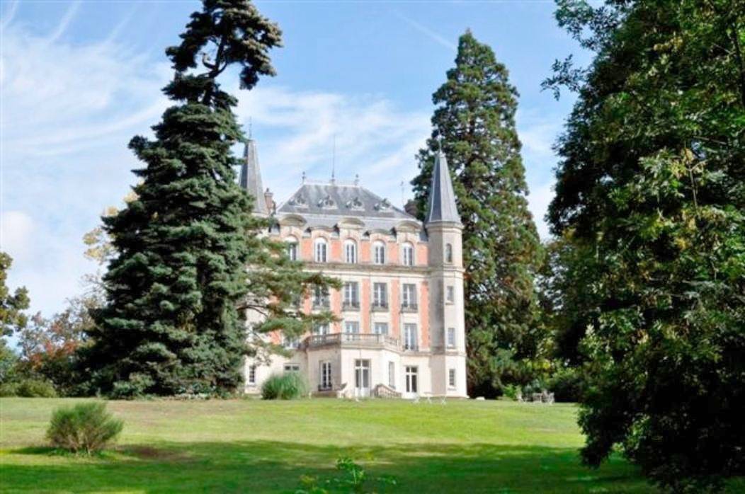 Double Room with Private External Bathroom in Marcoussis, Essonne
