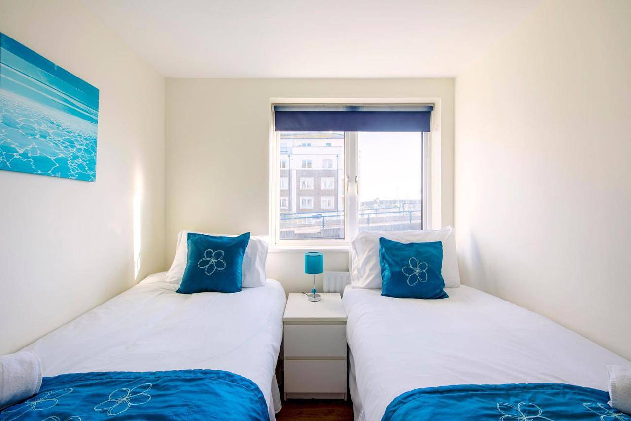 Entire apartment, 2Br Apartment with Balcony on Brighton Marina in Brighton Marina, Brighton