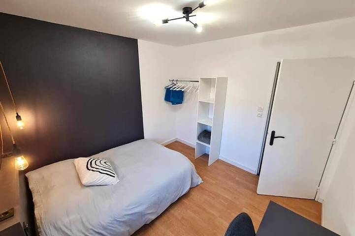 Entire apartment, In the Clouds - Free parking -Independent entrance in Mulhouse, Mulhouse region
