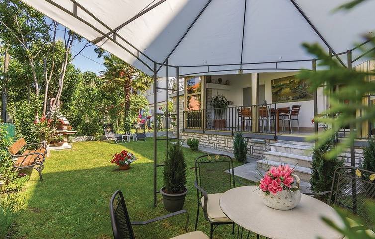 Villa für 6 Personen, mit Terrasse und Garten in Rovinj