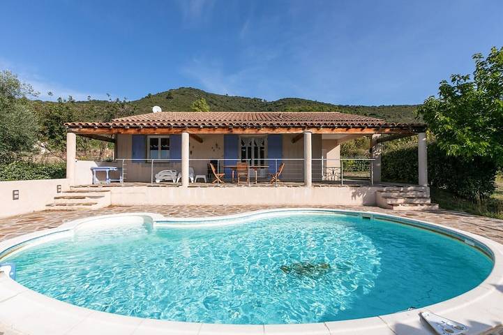 Chalet para 7 personas, con piscina además de jardín y terraza, Se admiten mascotas - 1