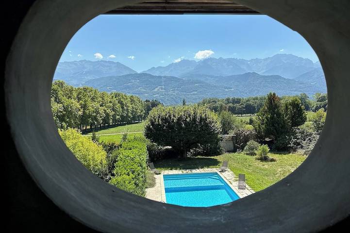 Maison de vacances pour 17 personnes, avec terrasse et jardin à Crolles