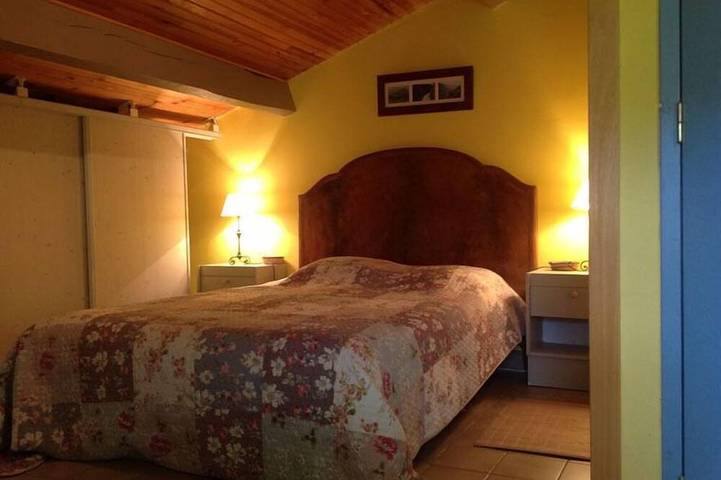 Gîte pour 5 personnes, avec terrasse et jardin à Mirabel - 2