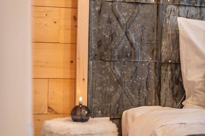 Gîte pour 10 personnes, avec piscine et jardin ainsi que jacuzzi et terrasse à Barbey-Seroux - 4