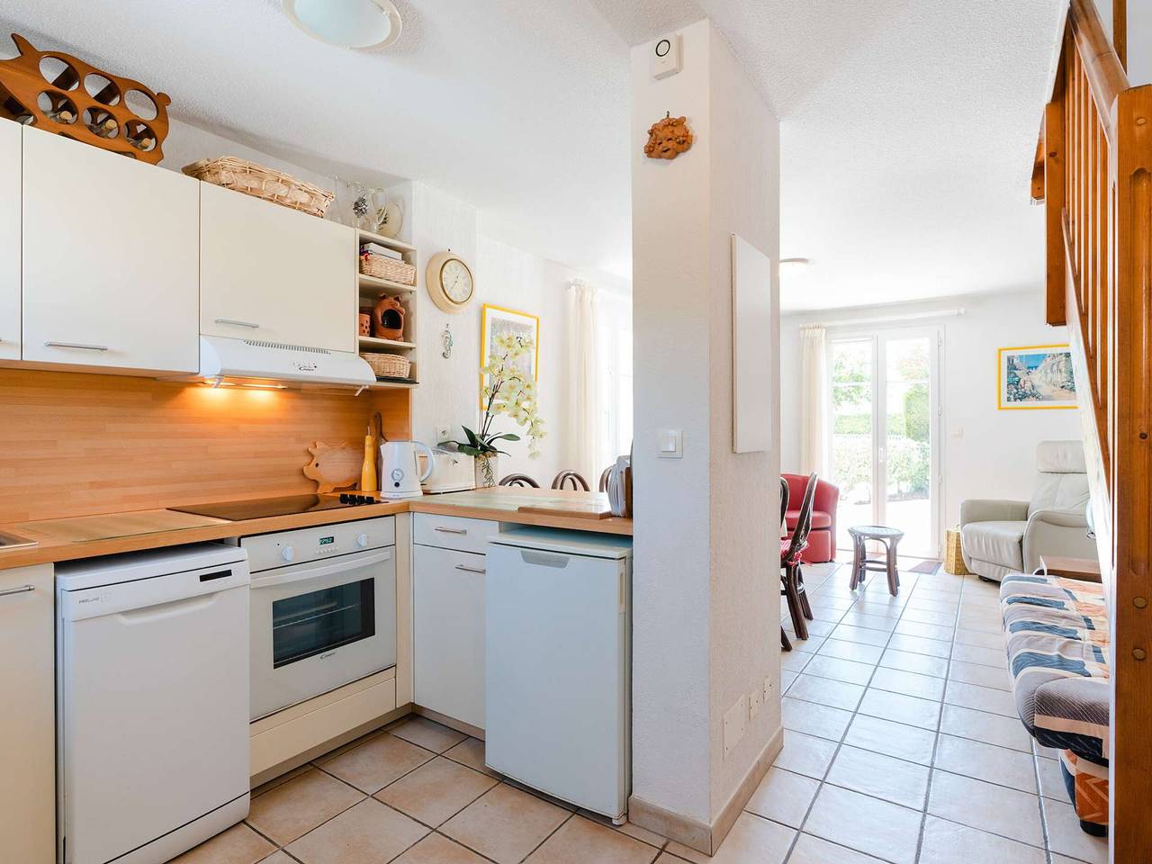 5-Zimmer Ferienhaus mit Pool, Terrasse, Wlan, 8 Personen, Haustiere erlaubt in Narbonne Plage, Narbonne