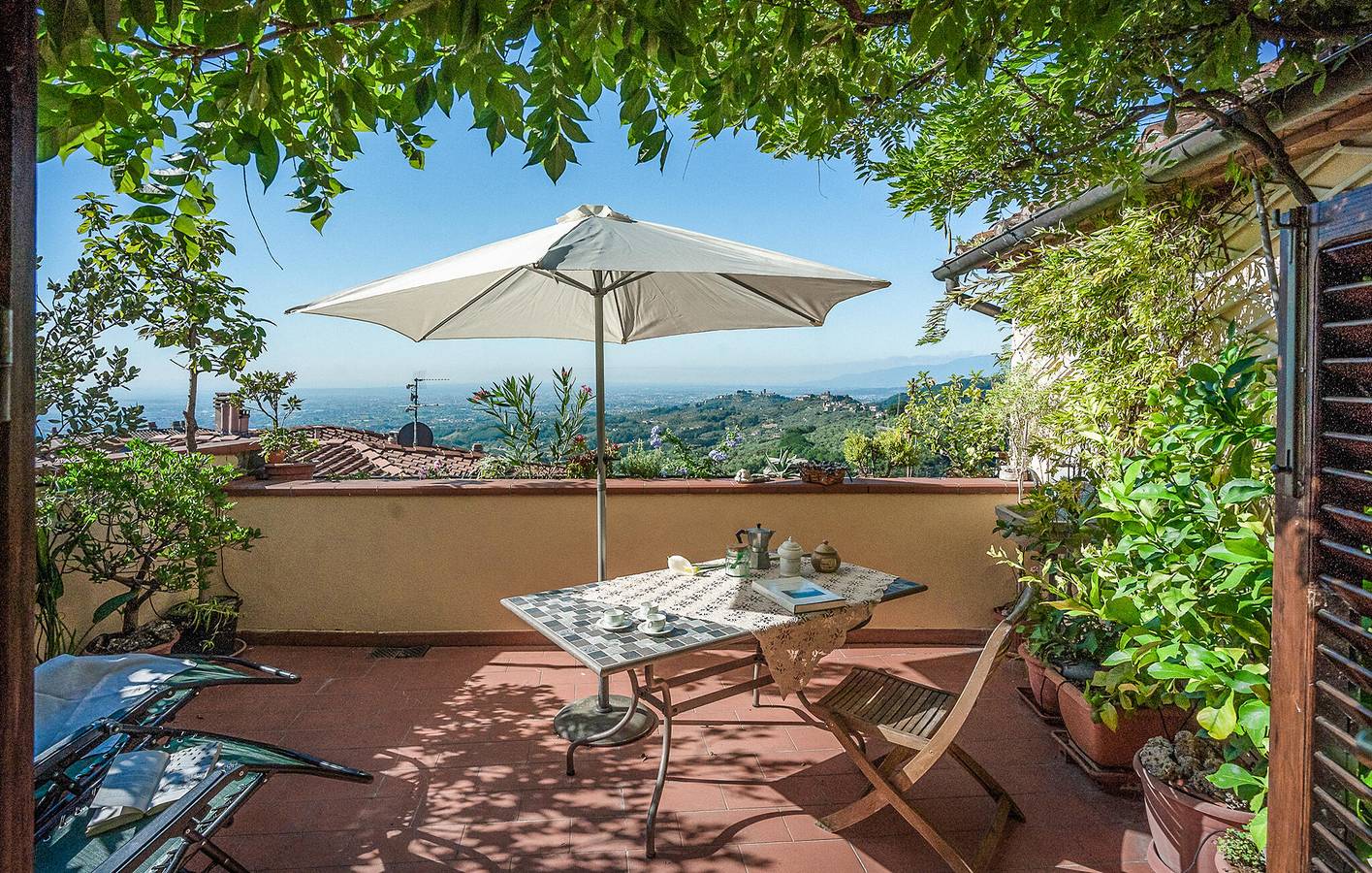 Ganze Ferienwohnung, Gemütliche Ferienwohnung in der Nähe des Zentrums von Massa e Cozzile mit WLAN und Klimaanlage in Massa e Cozzile, Pistoia Provinz