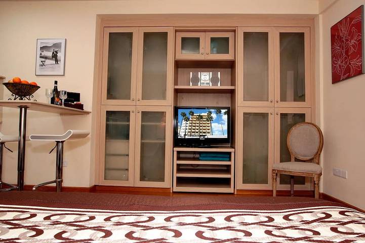 Apartamento entero, Ithaki Finikoudes Beach Front Apartment, una de las playas más famosas de Chipre in Finikoudes Beach, Distrito de Larnaca