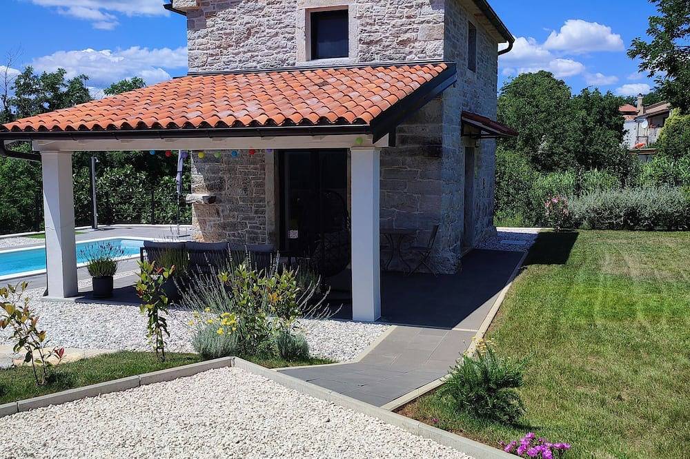 Romantic and cozy stone house, peaceful and relaxing landscape in Pazin, Istrie centrale