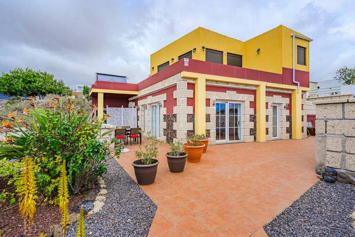 Finca für 4 Personen, mit Garten und Pool sowie Terrasse und Whirlpool in Arico