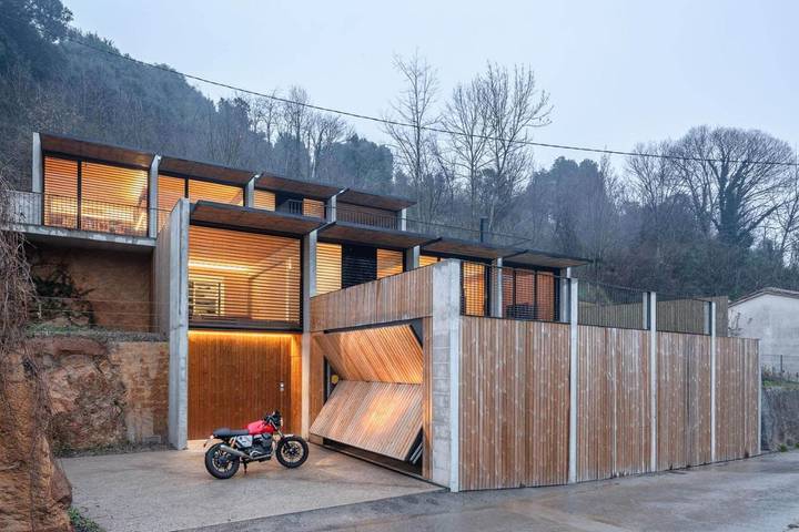 Casa rural para 6 personas, con Balcón y Terraza además de Jardín y Piscina en Olot