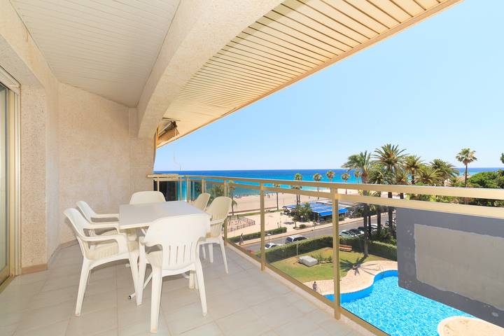 Appartement de vacances pour 6 personnes, avec bassin pour enfant ainsi que terrasse et jardin, adapté aux familles