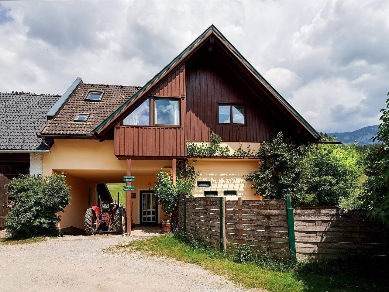 Ganze Ferienwohnung, Abenteuerhof Schiefer - Gänsegartl - App. mit Wohn-Schlafraum; Dusche, Wc in Haus, Schladming-Dachstein