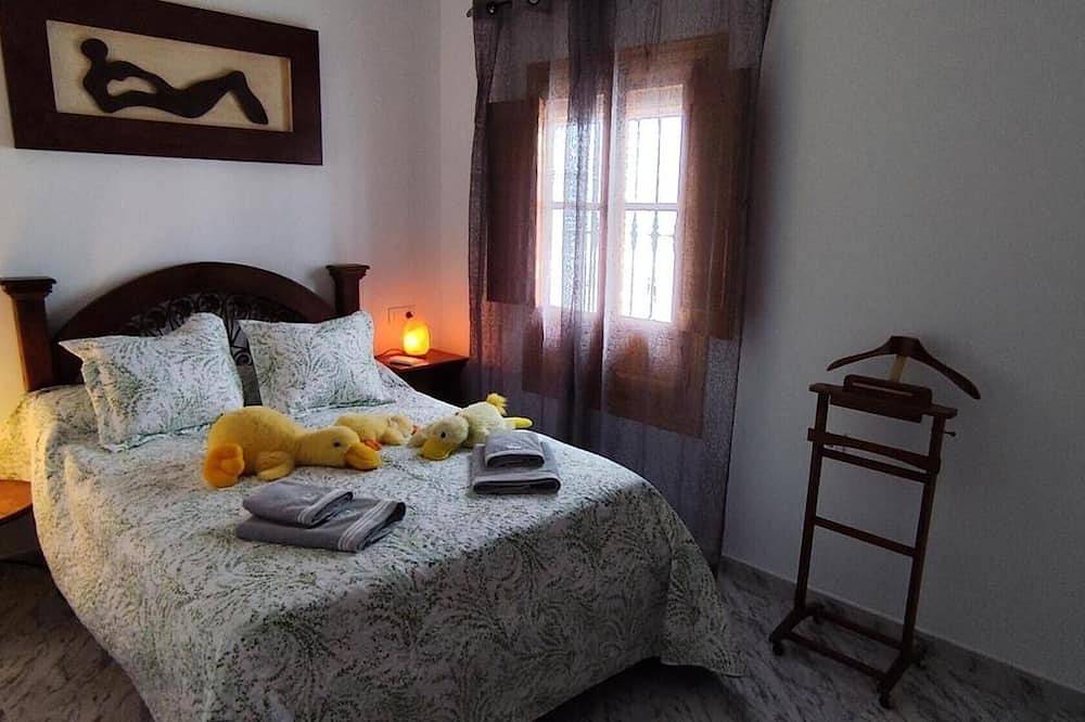 Casa Rural Marta con Vistas a la Montaña, Wifi y Aire Acondicionado in Zuheros, Sierras Subbéticas