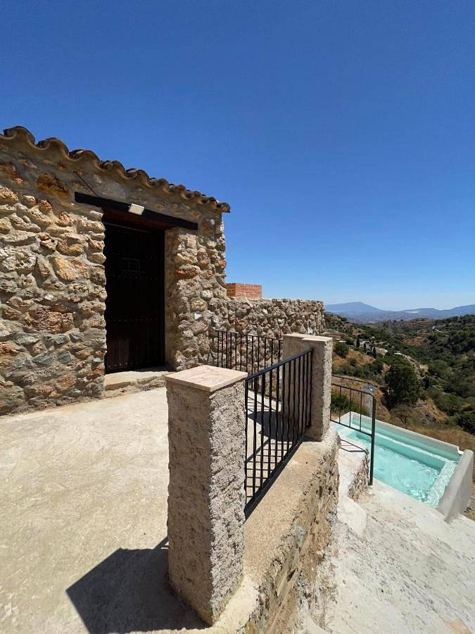 Casa de vacaciones para 6 personas, con Balcón además de Terraza y Vistas en Yunquera