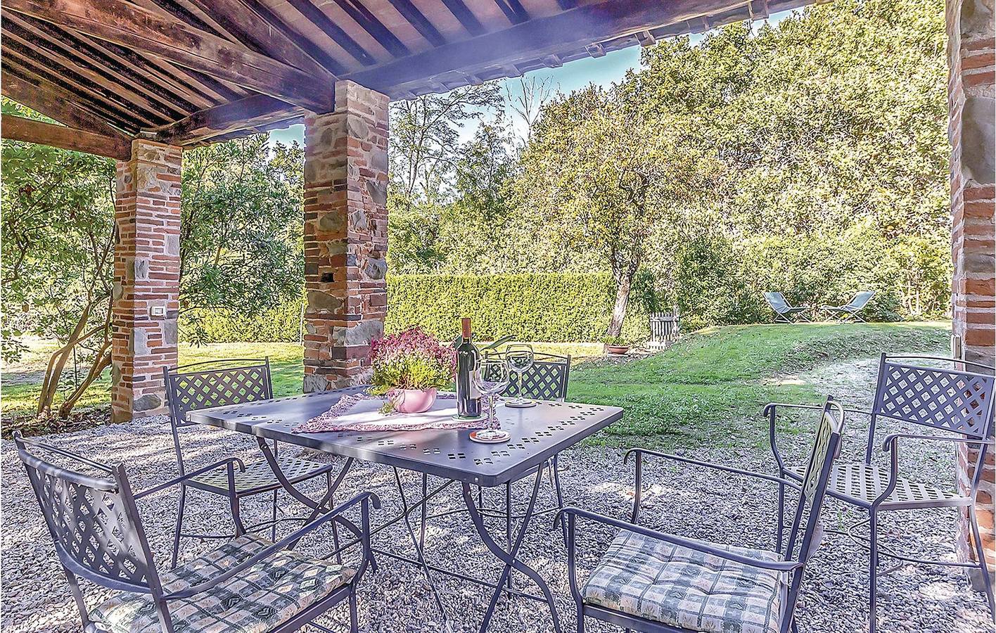 Ganze Ferienwohnung, Toskanisches Apartment mit Babybett & Parkplatz in Capannori, Lucca Provinz