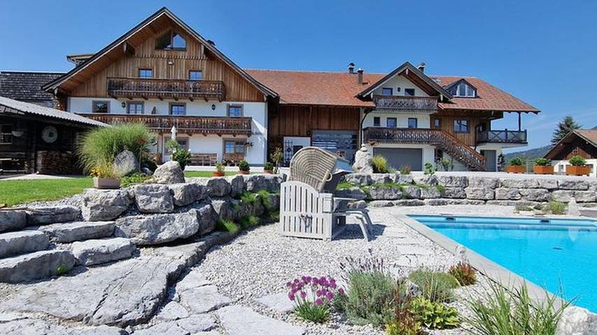 Ferienwohnung für 5 Personen, mit Balkon und Garten in Faistenau