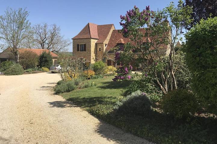 Location de vacances pour 5 personnes, avec Terrasse et Jardin à Marcillac-Saint-Quentin