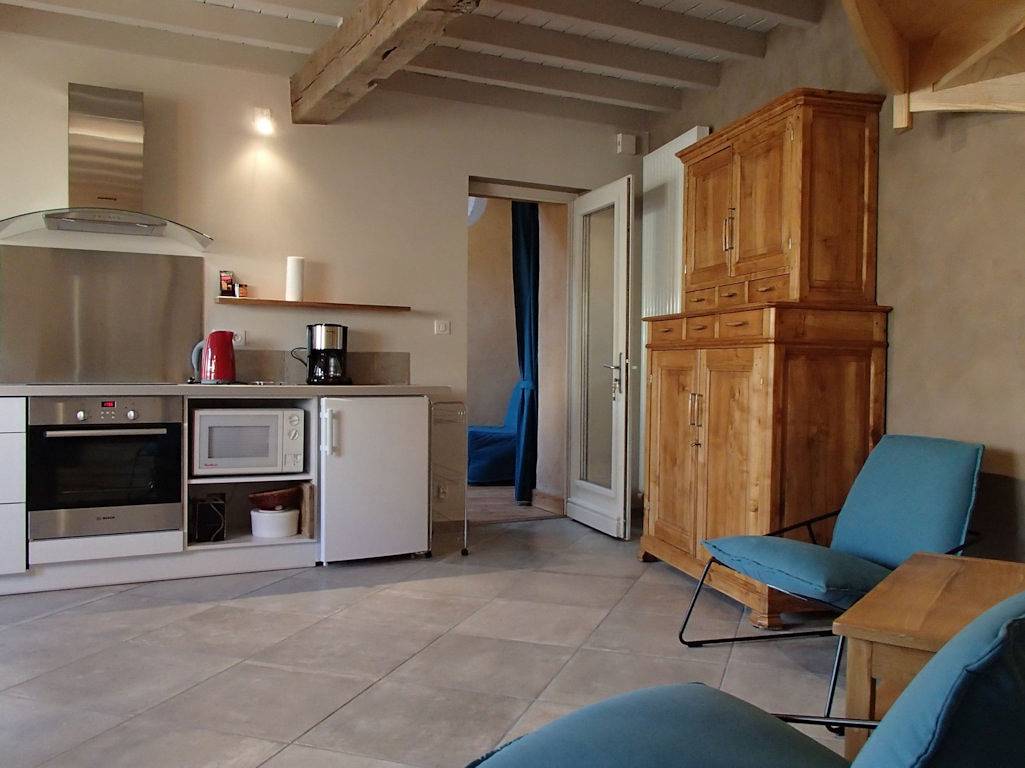 Gîte "les Pieds sur Terre" in Tartaras, Parc Naturel Régional du Pilat