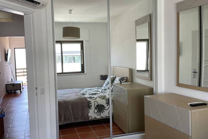 Ganze Wohnung, Wohnung im 6. Stock mit Meerblick und Balkon \"außergewöhnliche 360 ° -Ansicht\" in Praia da Rocha, Portimão
