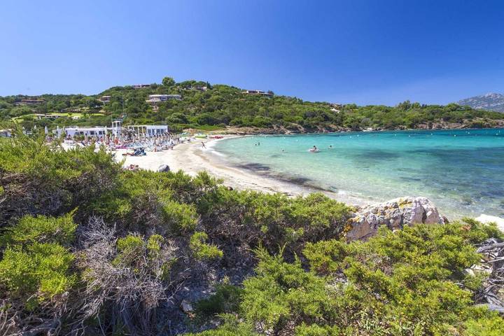 Gîte pour 4 personnes, avec piscine ainsi que vue et jardin, animaux acceptés dans Sole Ruiu
