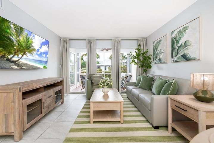 Apartamento de vacaciones para 6 personas, con jardín además de piscina y terraza - 1