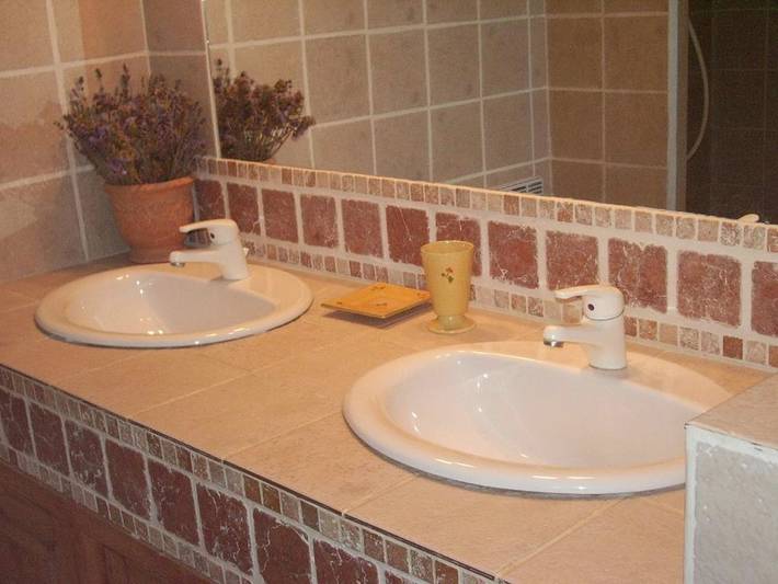 Location de vacances pour 2 personnes, avec piscine ainsi que jardin et vue à Pujaut - 3