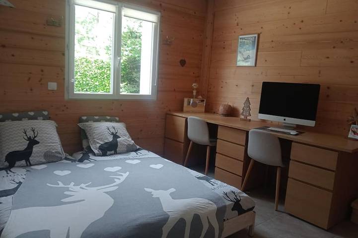 En la orilla este del lago de Annecy 180m² en el corazón de un entorno excepcional in Talloires-Montmin, Región de Annecy
