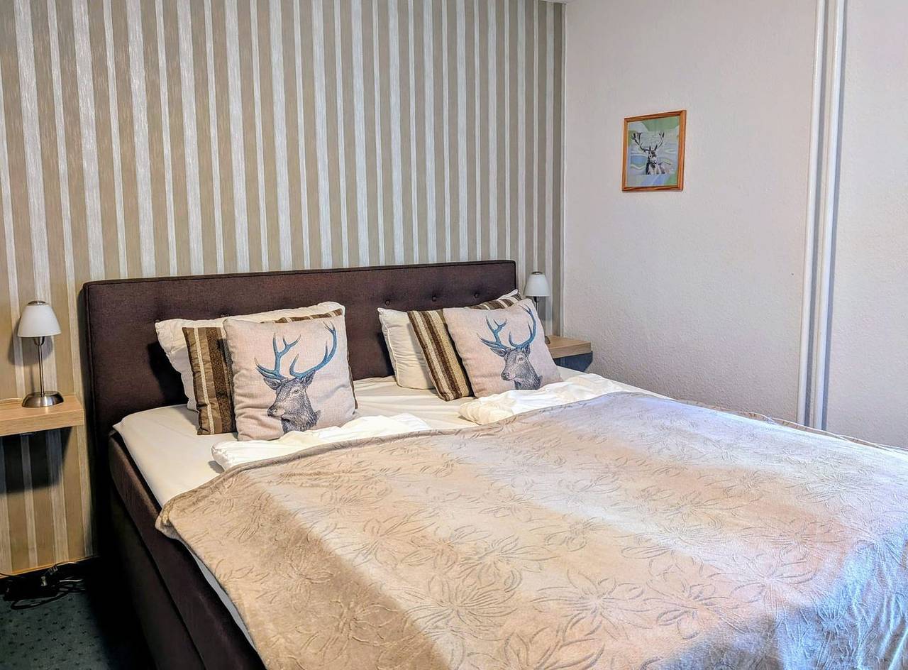 Ganze Ferienwohnung, Zimmer Haus Sabine - Familienzimmer 1 in Braunlage, Harzvorland