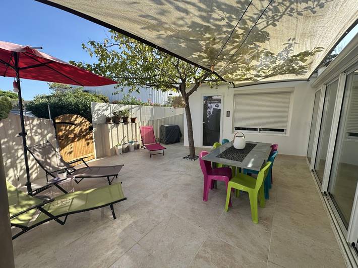 Villa pour 6 personnes, avec terrasse et jardin - 1