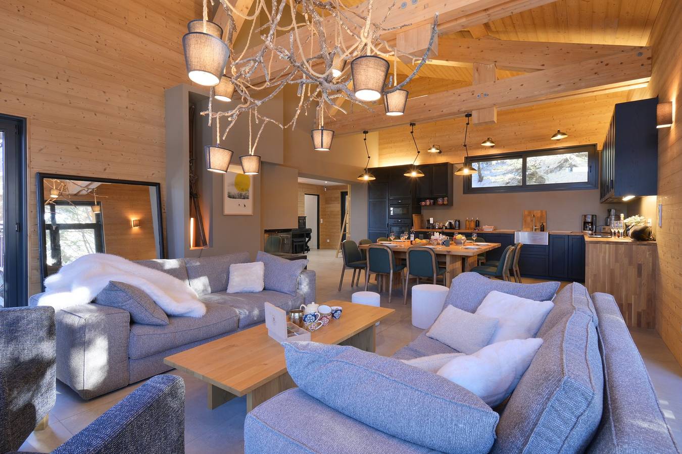 Luxe Chalet met Zwembad, Bergzicht, Wi-Fi en Airco in La Plagne in La Plagne, La Plagne-Tarentaise