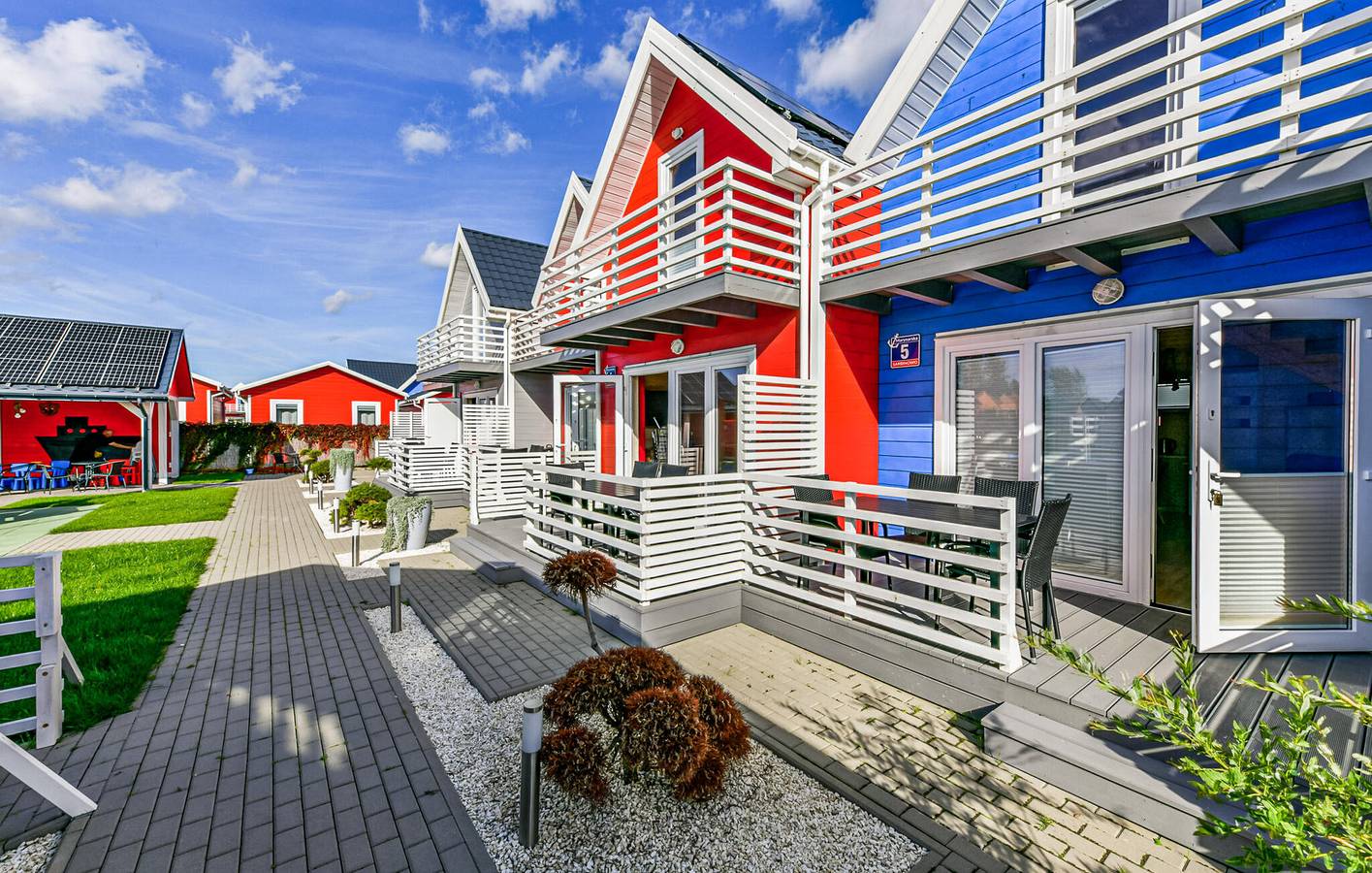 Ferienhaus für 8 Personen mit Pool in Sarbinowo, Powiat Koszaliński
