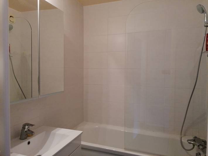 Entire apartment, Spacious renovated 2-room, 6 people, balcony, near slopes and Pra Loup center in Pra-Loup, Uvernet-Fours