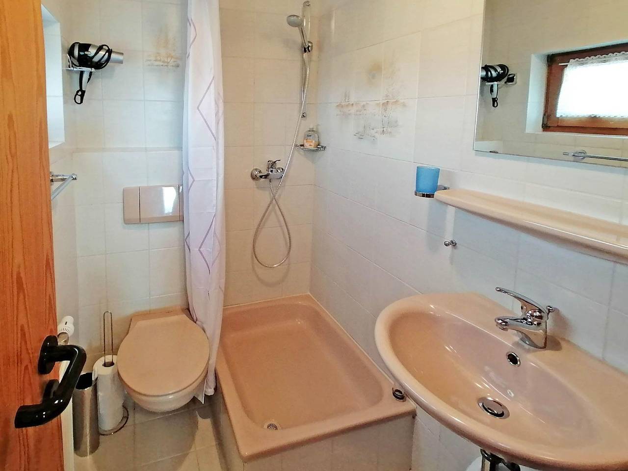 Ganze Ferienwohnung, Haus Kees- Apartment in Kressbronn am Bodensee in Kressbronn am Bodensee, Region Bodensee-Oberschwaben