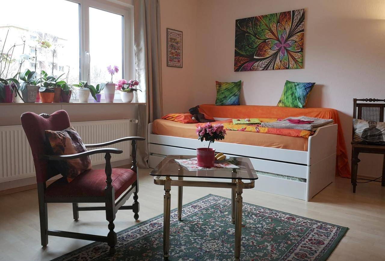 Ganze Ferienwohnung, Weltoffenes privates Gästezimmer bei Lgbtq freundlichen Gastgeber der mit in der Wohnung lebt in Wedding Berlin, Berlin