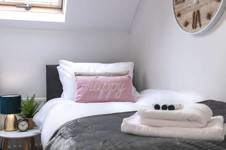 South Downs retreat house with free parking. in Chichester, West Sussex