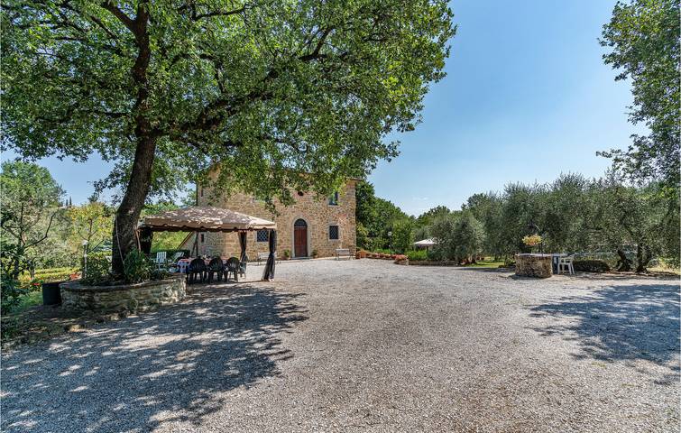 Casa vacanza per 11 persone, con Giardino a Monte San Savino