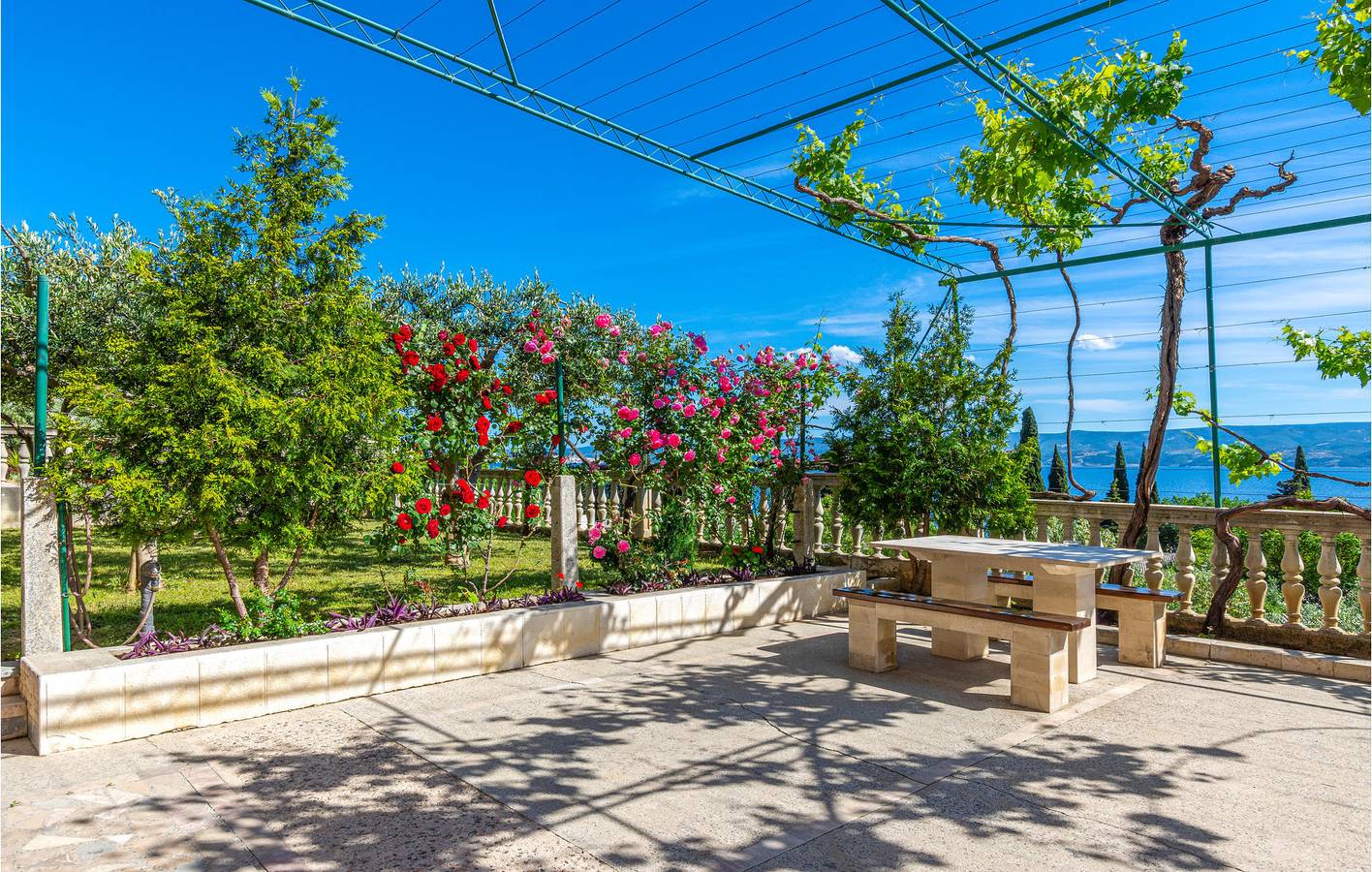 Ganze Ferienwohnung, Ferienwohnung für 4 Personen mit Terrasse in Dugi Rat, Split-Dalmatien